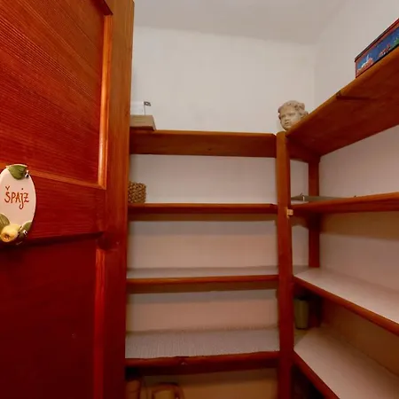 Ferienhaus Ostir *